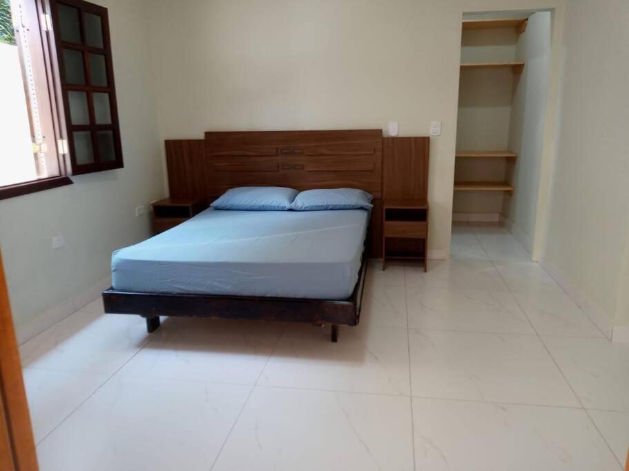 הוילה Casa Estilo Minimalista Em אובטובה מראה חיצוני תמונה